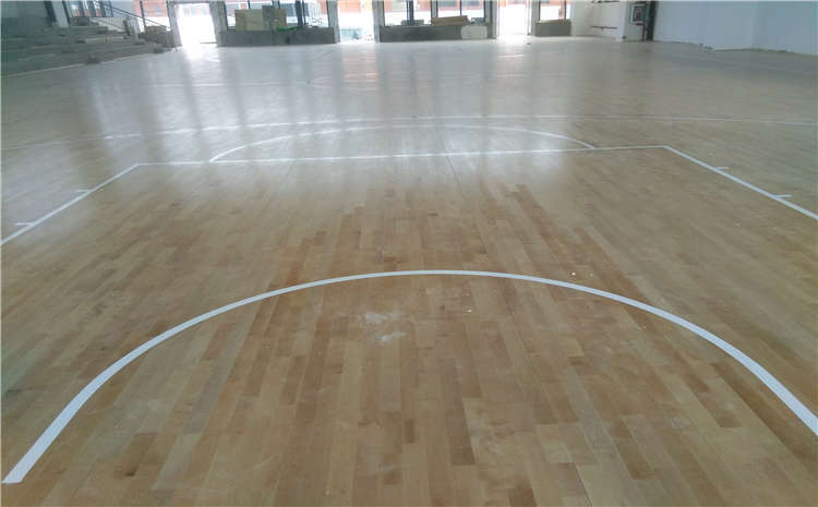 <b>體育館籃球木地板的結構層次</b>
