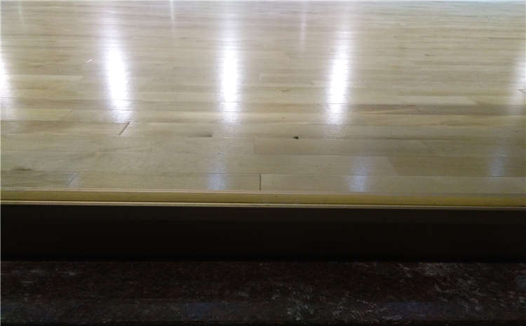 籃球館運動木地板出現色差該如何處理？