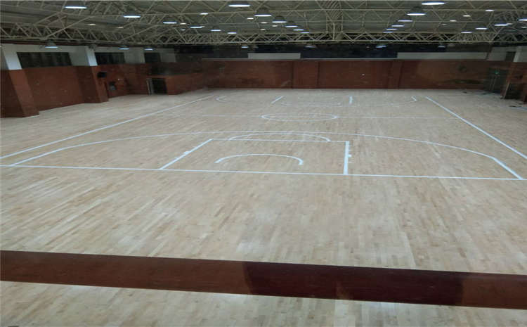 籃球場運動木地板廠家阿塞爾札管機特點