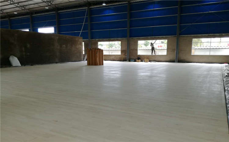 為什么越來越多的室內運動場地選擇PVC運動木地板